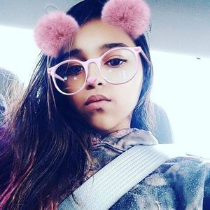 Meet your Posher, Bella